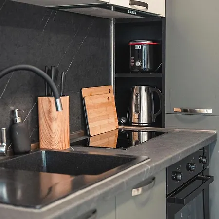 Apartamento Elite Business With Free Gym Pass, Street Parking And Full Office Setup *