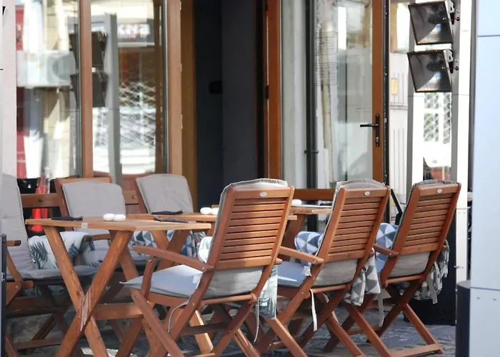 Elite Business With Free Gym Pass, Street Parking And Full Office Setup Appartement *