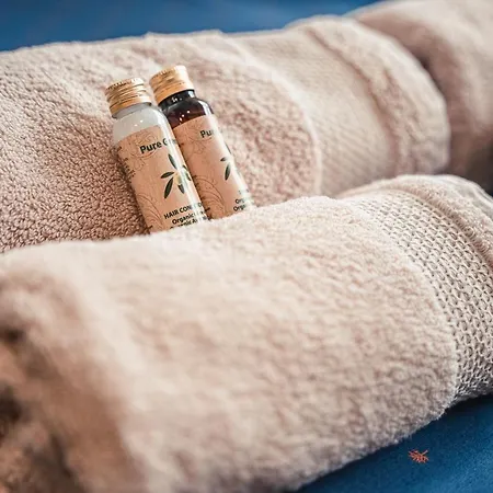 Appartement Elite Business With Free Gym Pass, Street Parking And Full Office Setup *